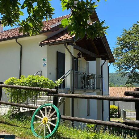 Bed and Breakfast Bb Andre' Vara Superiore Экстерьер фото